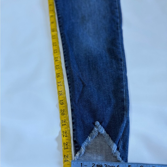 Chico's Dark Blue Jegging Ankle Jeans with Frayed Hem in size 8R (1R) - Picture 6 of 11
